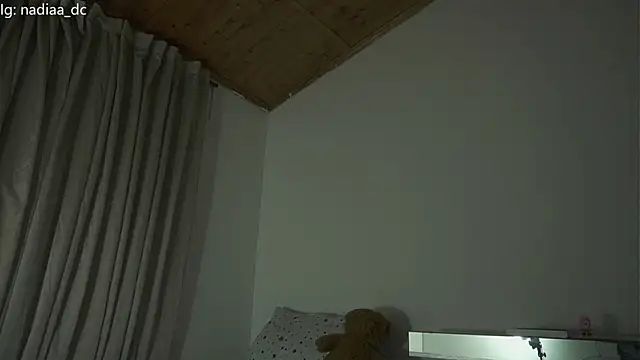 Nadiaa_ live sex cam