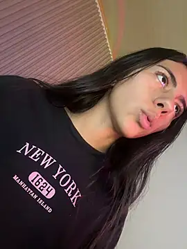 Lilybeeth live sex cam