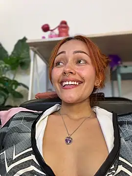 Miss-Abbii live sex cam