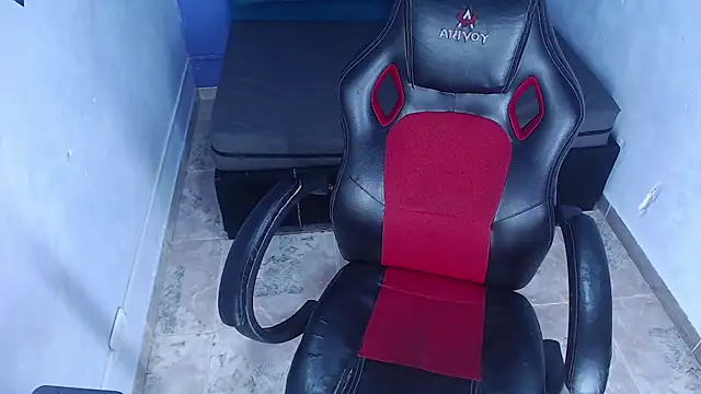 asimona_paezcm's cam snapshot