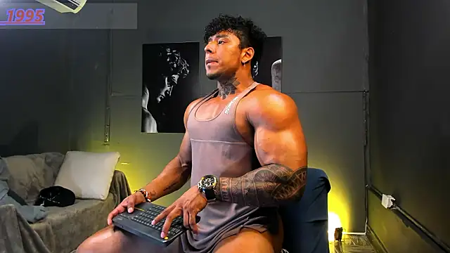 bradley_smith live sex cam