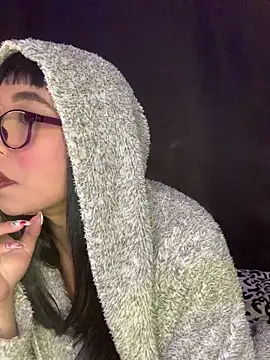 adara_muller_'s cam snapshot