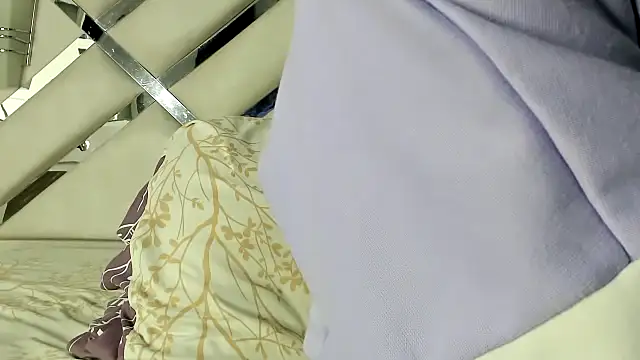 maybelline69's cam snapshot