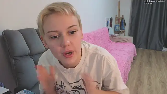 Kisi_misi's cam snapshot