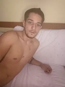 NudeAk47-'s cam snapshot