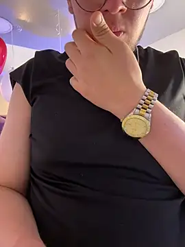 Noah_Wiliams live sex cam