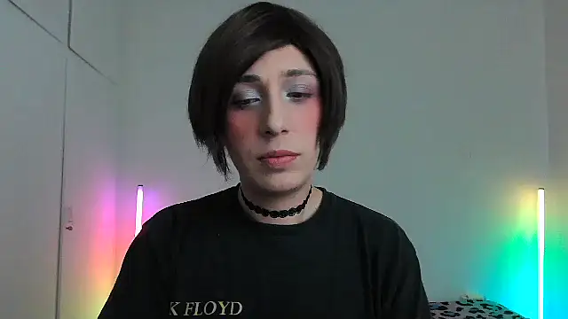 HoneyValentine live sex cam