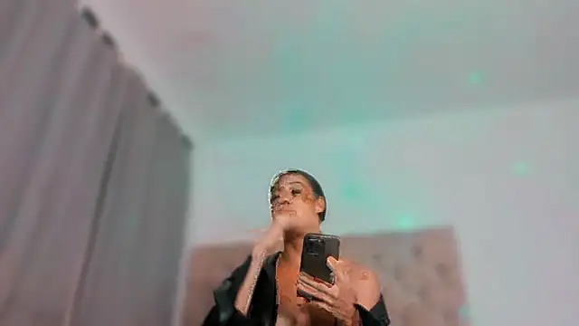 KatalinaMillan live sex cam