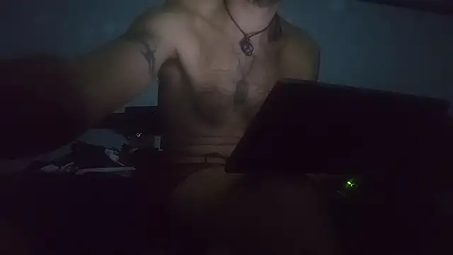 Bi_curious86 live sex cam