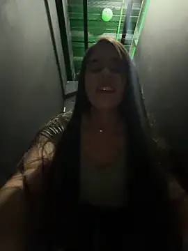 BellaLeclair live sex cam