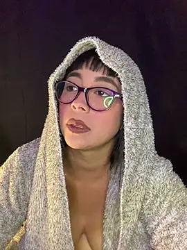 adara_muller_'s cam snapshot