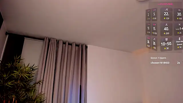 moonhelen's cam snapshot