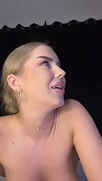 AubrieleRouj1 live sex cam