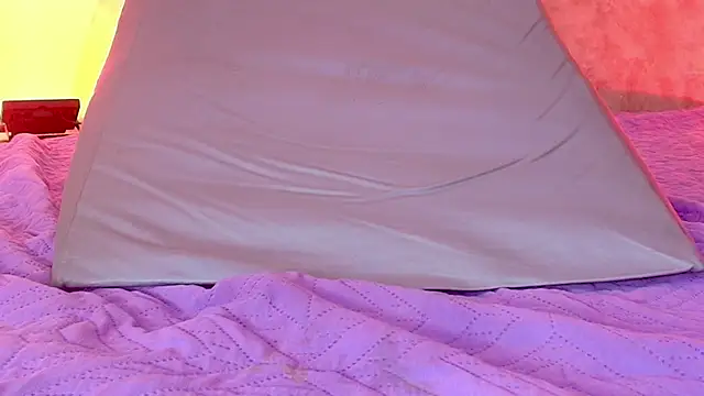 anisha_x's cam snapshot