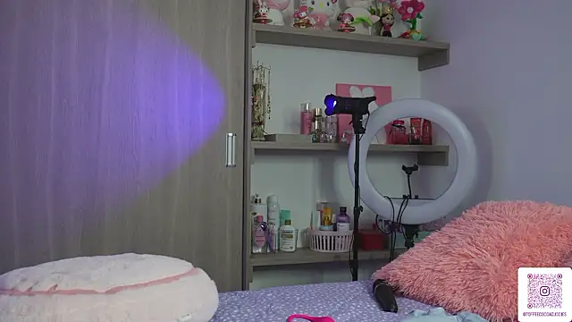 sophi_lii live sex cam