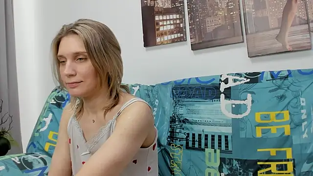 Tenderly_Sophie's cam snapshot