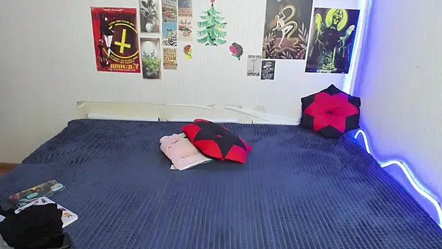 Cattie_w_'s cam snapshot