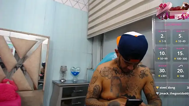 allison_max_tattoo's cam snapshot