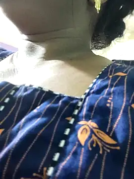 yamini1431 live sex cam