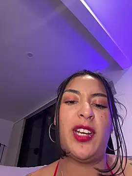 Rae_Lil_White live sex cam