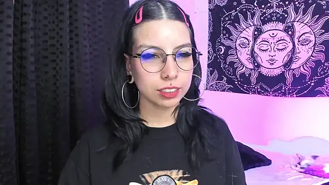 Rose_72 live sex cam