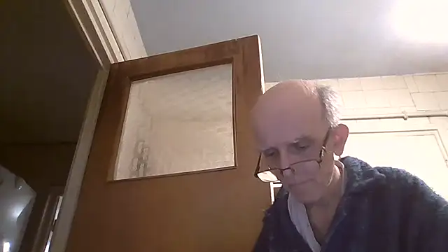 mariusica1@xh live sex cam