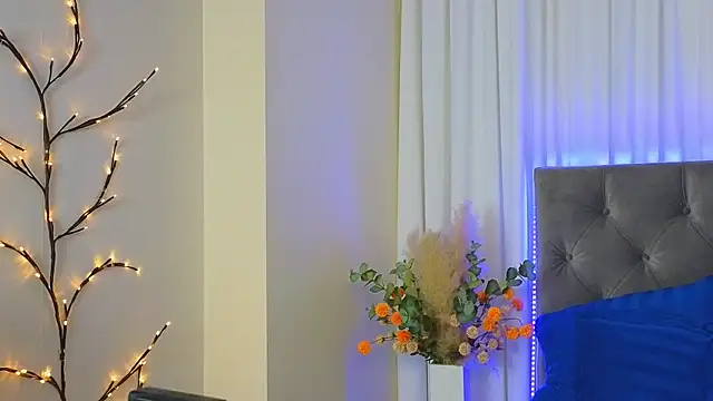 Ariana_Petite live sex cam