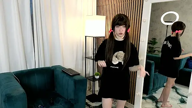 ViollaBloom live sex cam