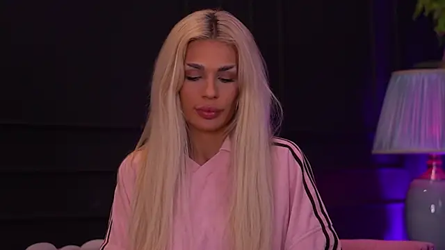 Candy_Ivy live sex cam