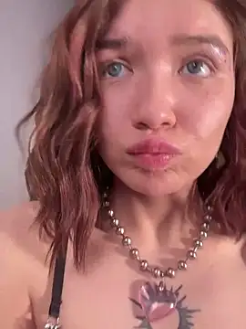 MilliDoll's cam snapshot