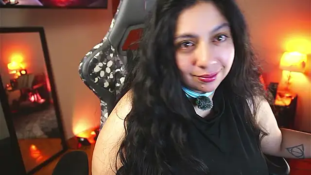 coraline_latin's cam snapshot