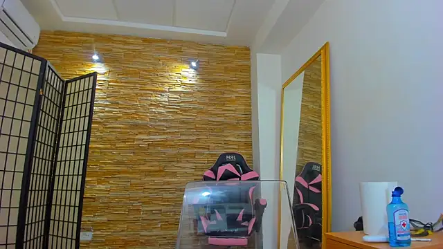 Jelly_Bee live sex cam