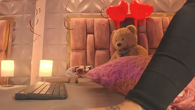 Paris_Velvet's cam snapshot