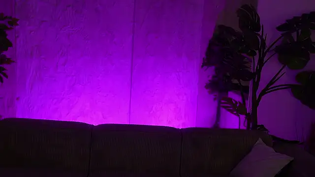 Magnetic_Mia_'s cam snapshot