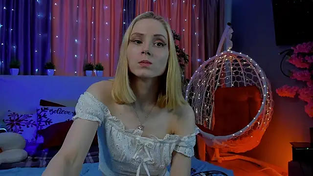 Gina_Gina_love's cam snapshot