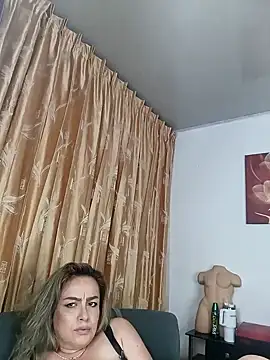 CristalRays live sex cam