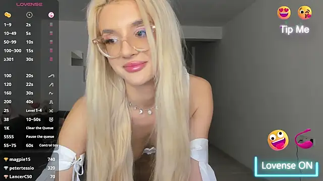 LovelyBianca's cam snapshot