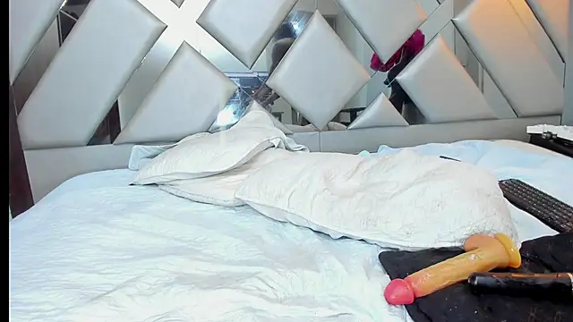 Nahomi-Hill's cam snapshot