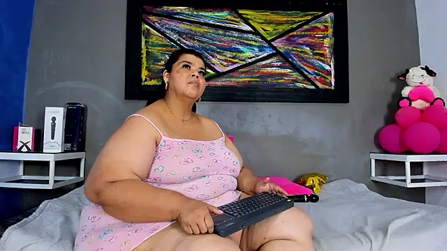 Charlotte_curvy_ live sex cam