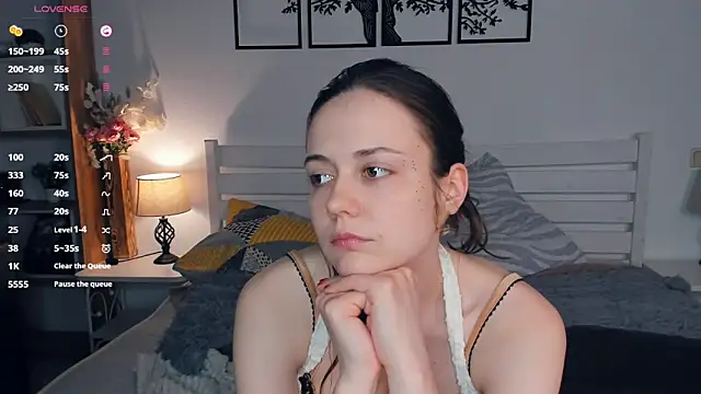 MalvinaTrafford live sex cam