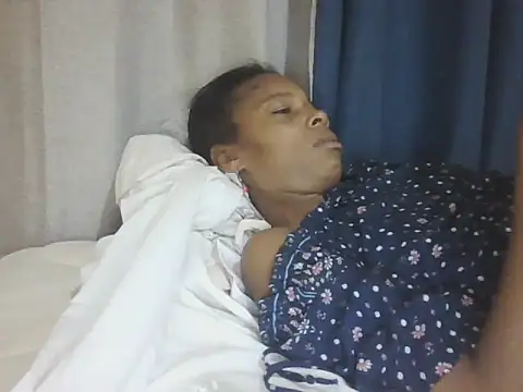 adele-33's cam snapshot