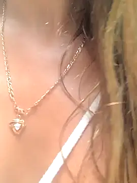 Bella-Grace live sex cam