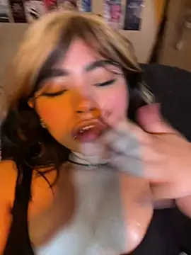 pinkybombon live sex cam