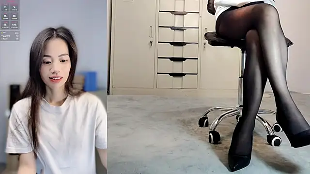 Lynnalltop-165-KeKe's cam snapshot