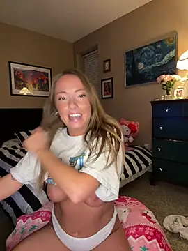 misspollypeach live sex cam