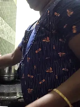 yamini1431 live sex cam