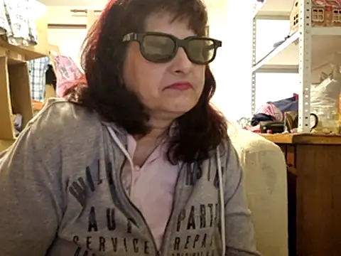 Samantha_Squirt@xh live sex cam