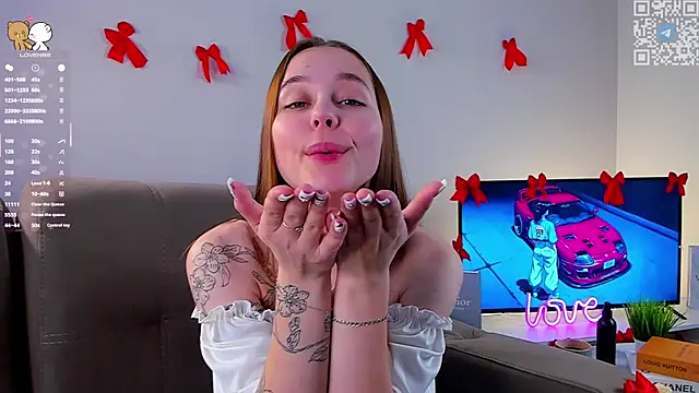 FalineDowlen live sex cam