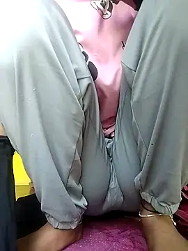 Cuthira live sex cam