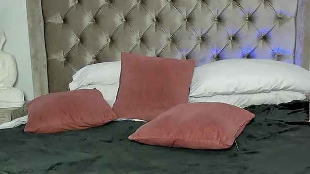 ValentinCastell live sex cam